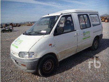 Nissan VANETTE CARGO - Микроавтобус