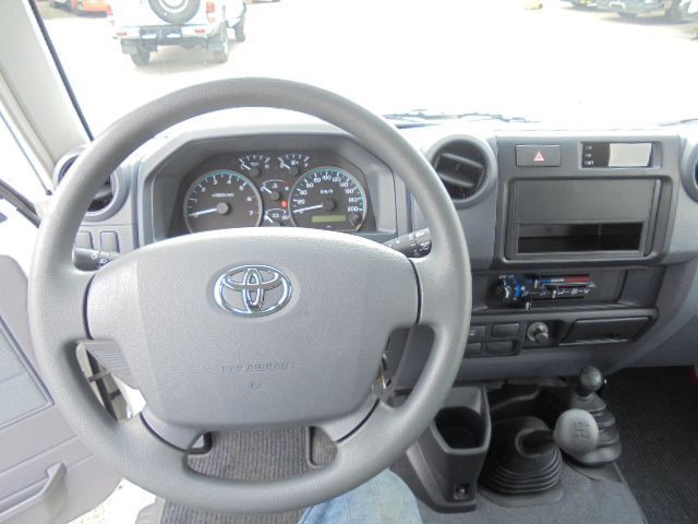 Легковой автомобиль Toyota Land Cruiser NEW UNUSED LX V6: фото 7