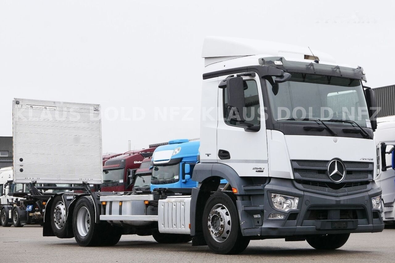 Mercedes-Benz Actros 2540 6x2 BDF Container truck + tail lift в лизинг Mercedes-Benz Actros 2540 6x2 BDF Container truck + tail lift: фото 2