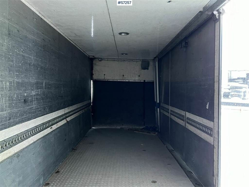 Грузовик с закрытым кузовом Scania P94 Box Truck: фото 24