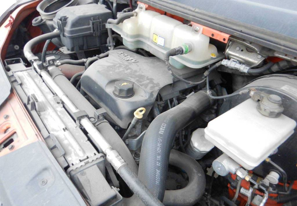 Цельнометаллический фургон Iveco Daily 50C15: фото 8
