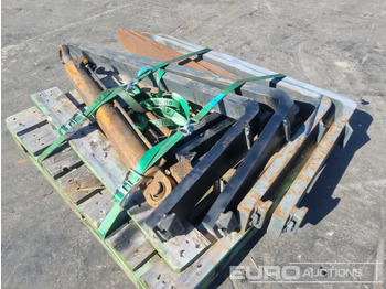  Pallet of Assorted 1200mm Pallet Forks (3 Pairs), 800mm - Вилы