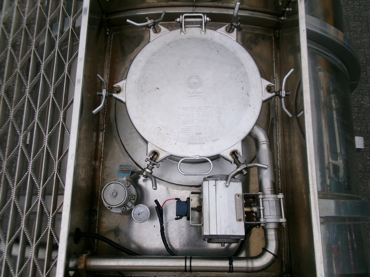 Полуприцеп-цистерна для транспортировки химикатов Clayton Chemical tank inox 37.5 m3 / 1 comp: фото 11