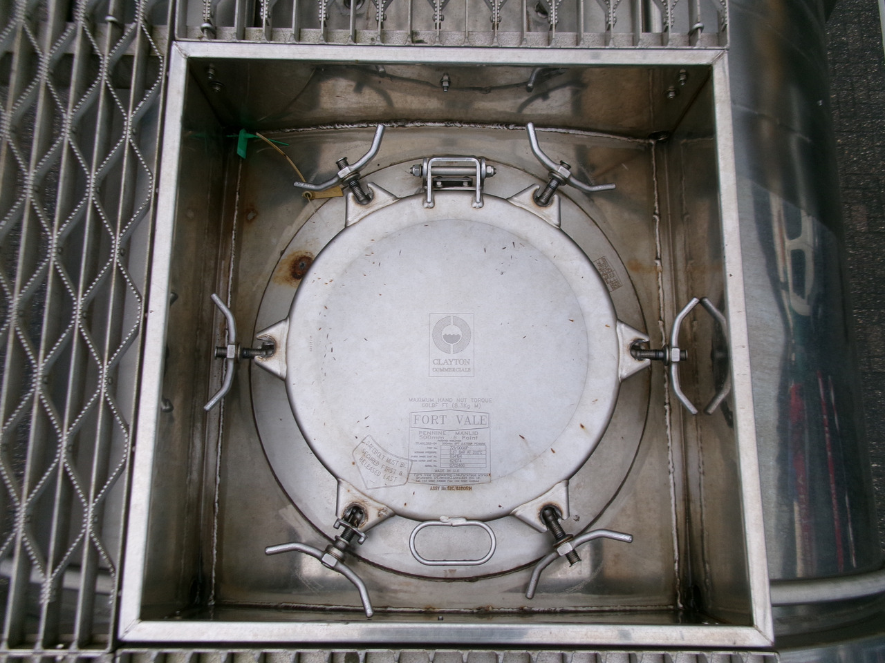Полуприцеп-цистерна для транспортировки химикатов Clayton Chemical tank inox 37.5 m3 / 1 comp: фото 14