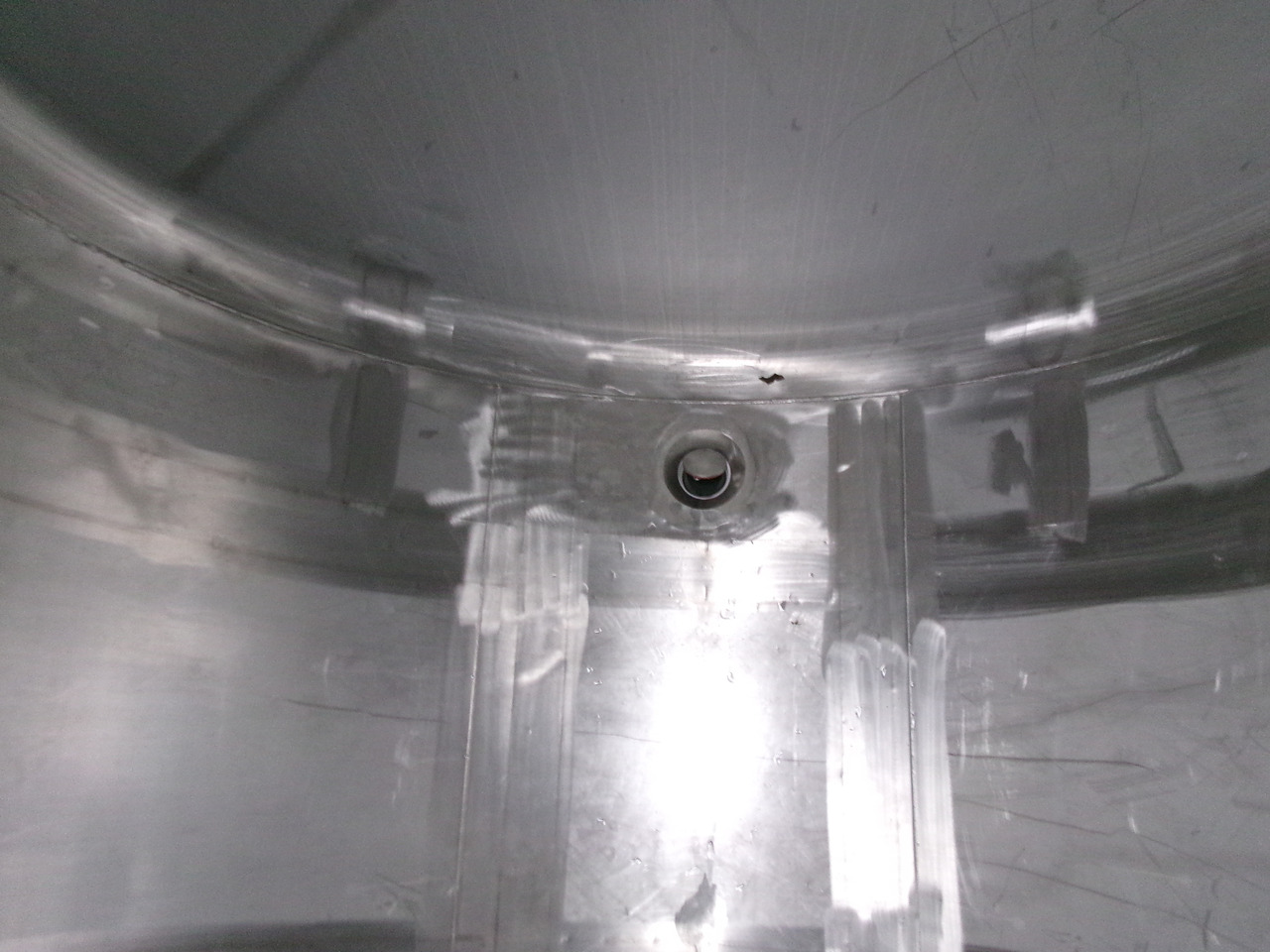 Полуприцеп-цистерна для транспортировки химикатов Clayton Chemical tank inox 37.5 m3 / 1 comp: фото 25