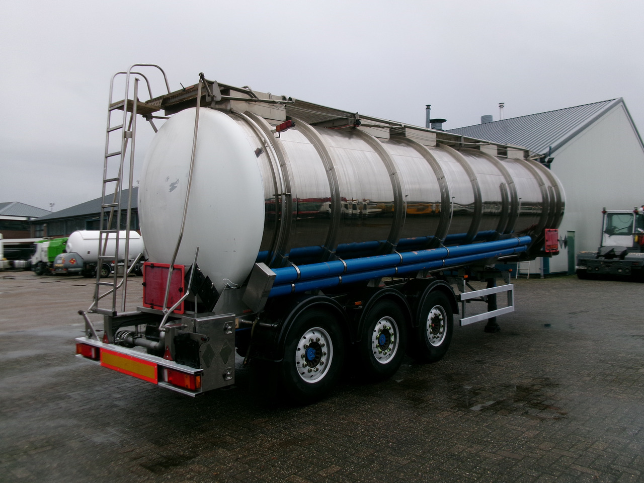Полуприцеп-цистерна для транспортировки химикатов Clayton Chemical tank inox 37.5 m3 / 1 comp: фото 4