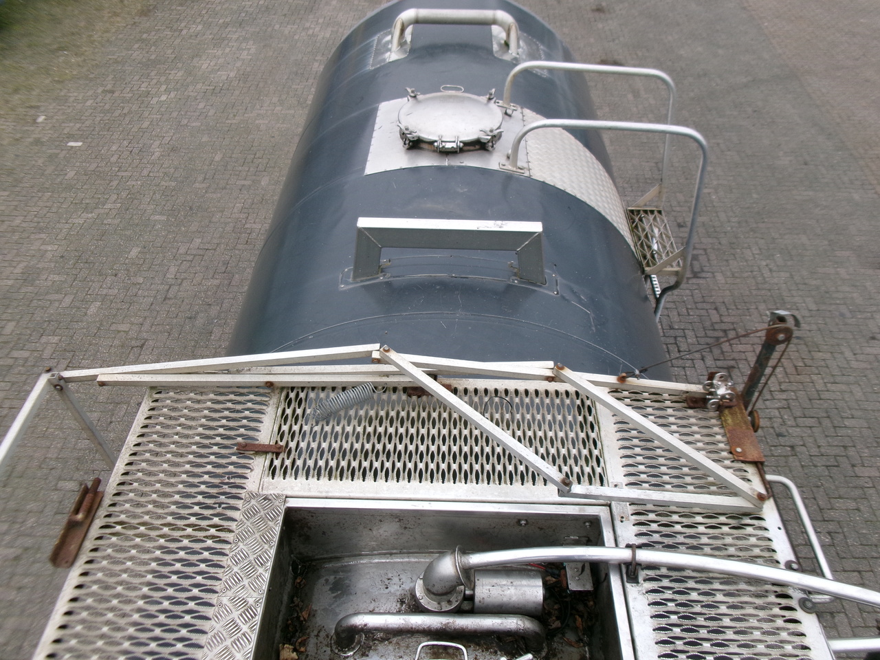 Полуприцеп-цистерна для транспортировки химикатов Magyar Chemical tank inox 37.4 m3 / 1 comp / ADR 30/11/2023: фото 11
