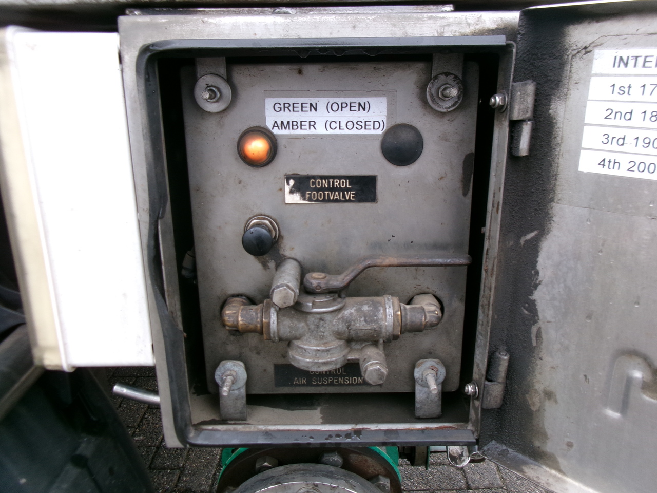 Полуприцеп-цистерна для транспортировки химикатов Magyar Chemical tank inox 37.4 m3 / 1 comp / ADR 30/11/2023: фото 6
