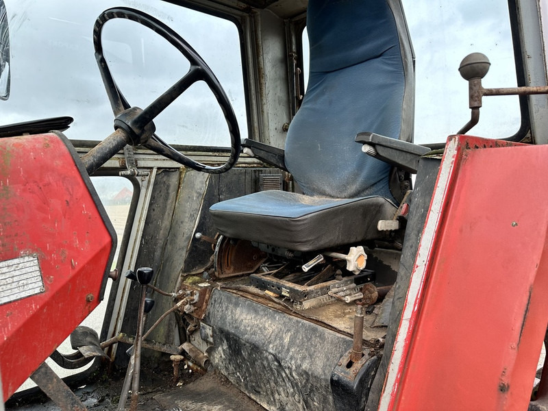 Трактор Massey Ferguson 590: фото 4