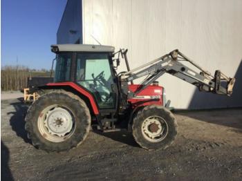 Колёсный трактор Massey Ferguson 6130