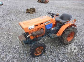 KUBOTA B5001DT 4WD - Минитрактор