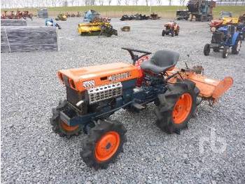 KUBOTA B7000DT 4WD - Минитрактор