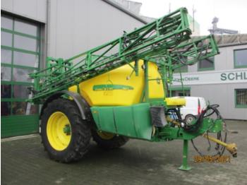 Прицепной опрыскиватель John Deere 740