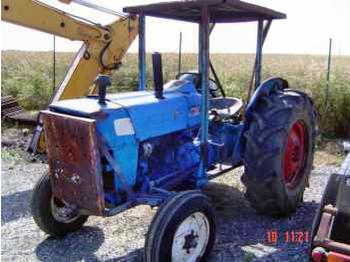 FORD 3000 - Трактор