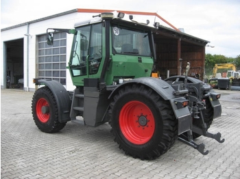 Tractor Fendt Xylon 520 de vanzare  - Трактор