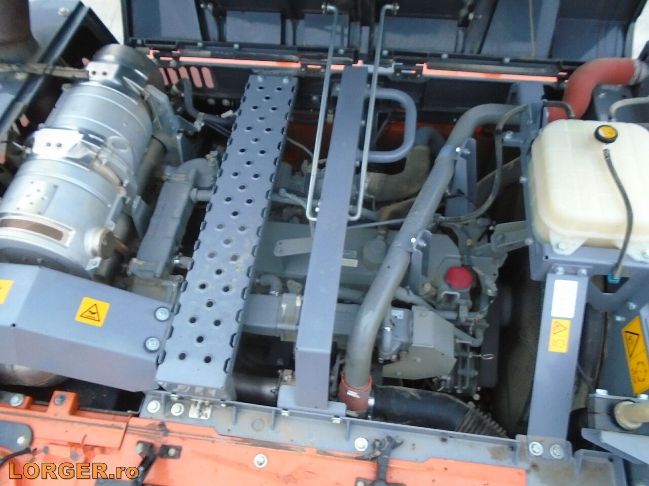 Гусеничный экскаватор Hitachi ZX300 LC-6: фото 10