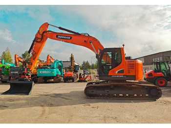 Гусеничный экскаватор Doosan DX235LCR-5 PYÖRITTÄJÄLLÄ