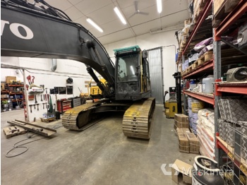 Гусеничный экскаватор Grävmaskin Volvo EC210CL