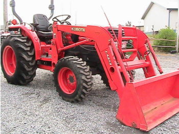 Kubota L3430 Tractor - Колёсный погрузчик