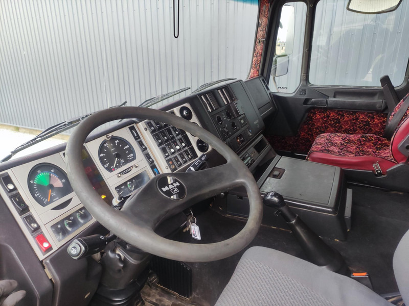 Тягач MAN 26.464 tipping gear truck tractor: фото 8