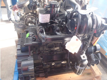 CNH 87624498 (CASE 580) - Двигатель