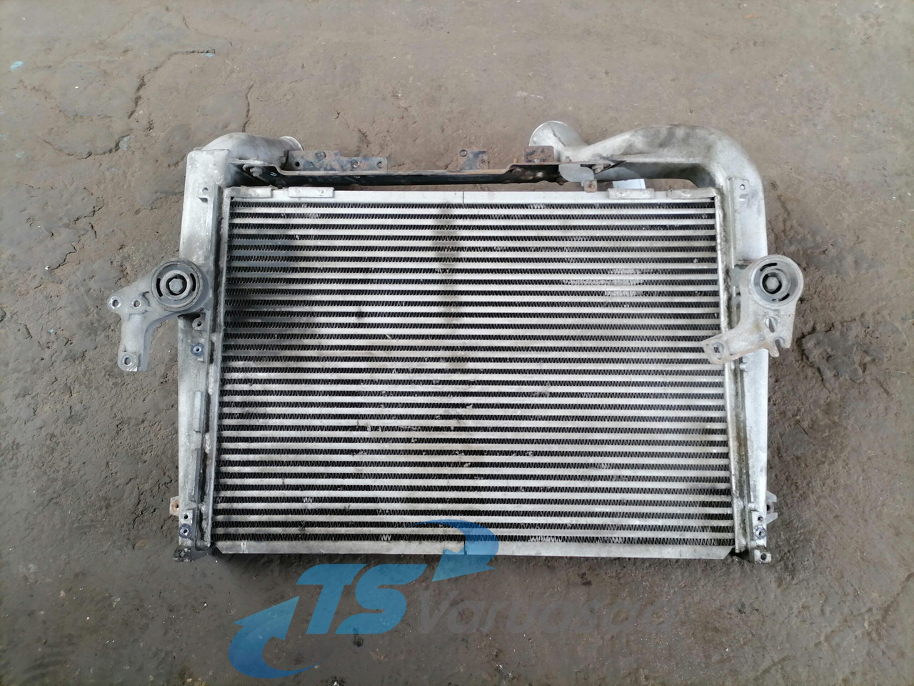 Интеркулер для Грузовиков Scania Intercooler radiator 1817893: фото 2