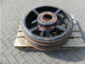 Lanz Bulldog steel wheels  - Шины и диски