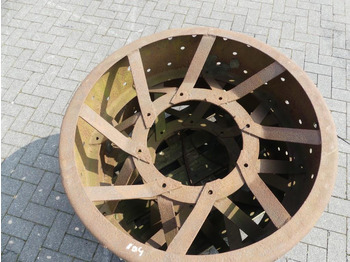 Lanz Bulldog steel wheels 104 cm  - Шины и диски