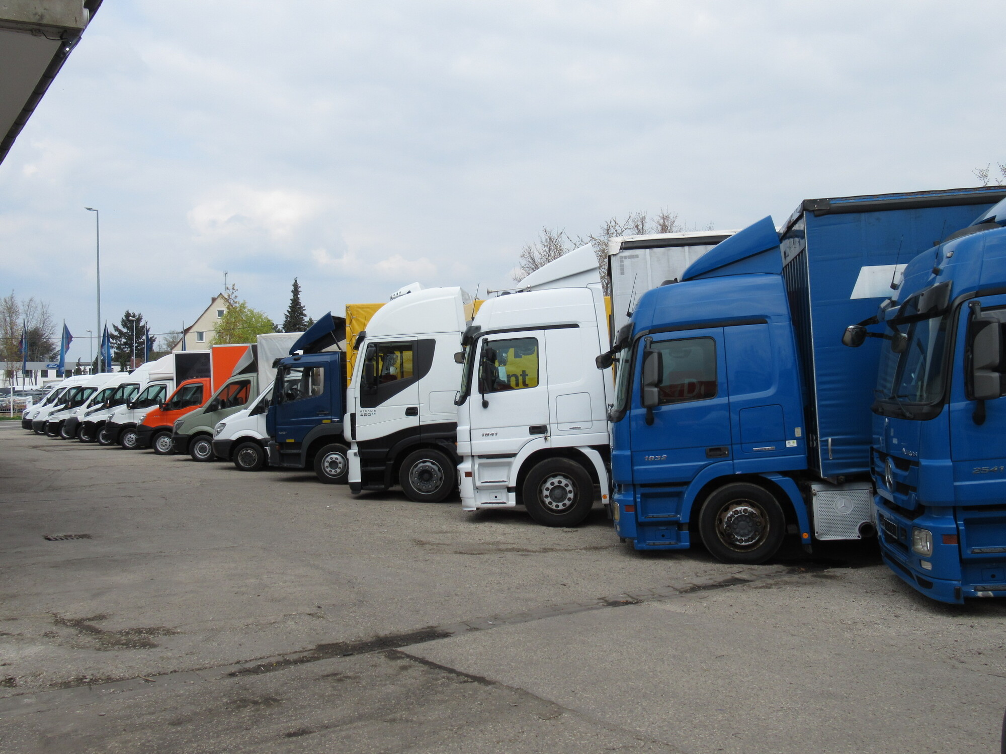 AutoStratis - Коммерческие автомобили undefined: фото 5