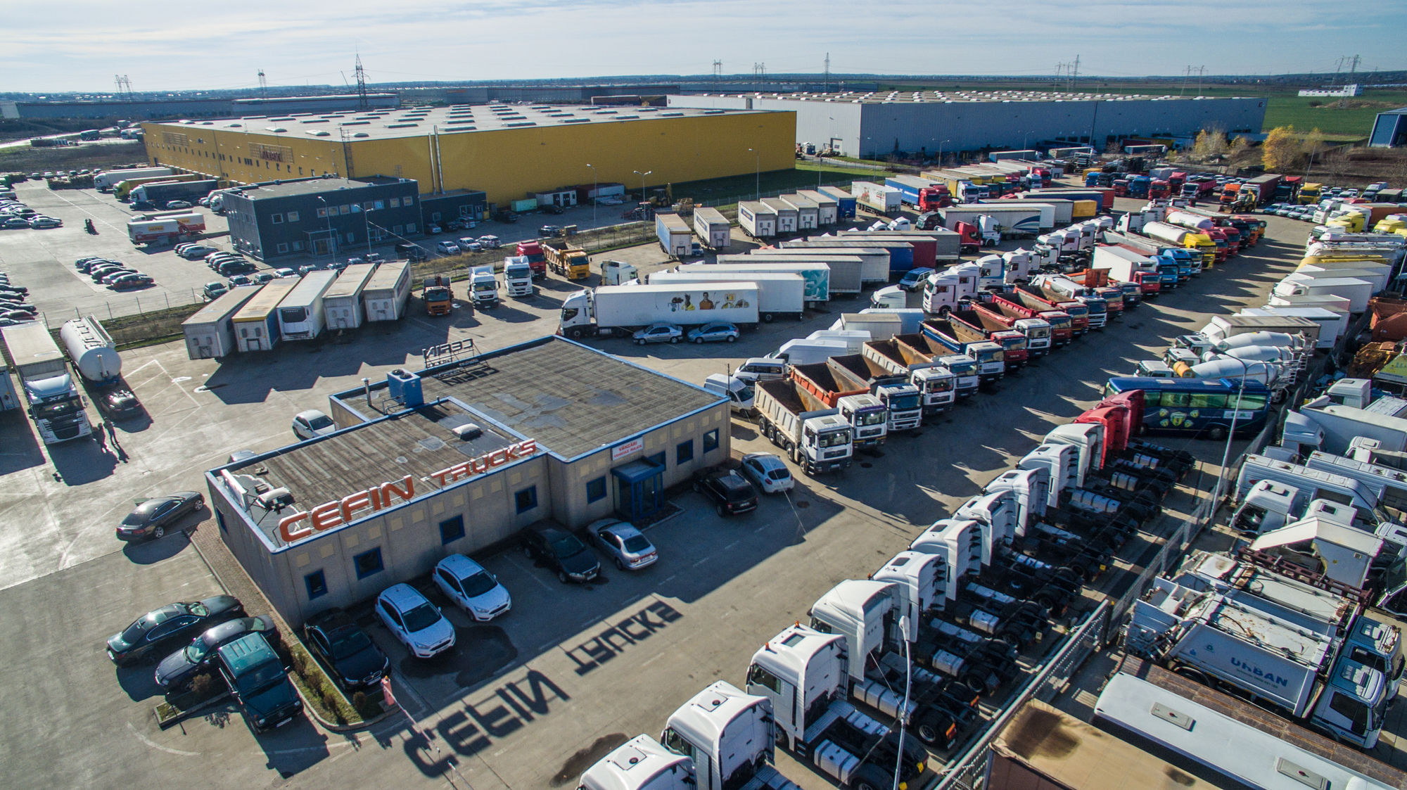 AIC TRUCKS SA - Полуприцепы GRAY & ADAMS undefined: фото 1