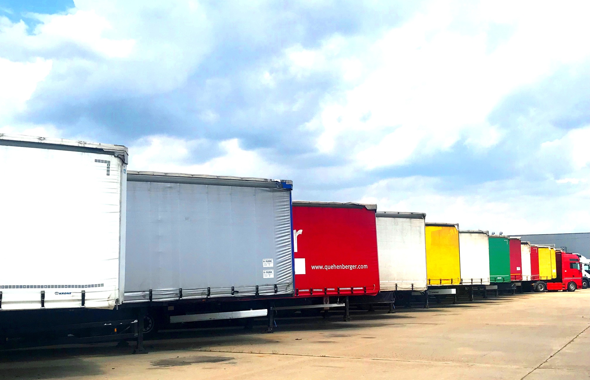 AIC TRUCKS SA - Полуприцепы GRAY & ADAMS undefined: фото 4