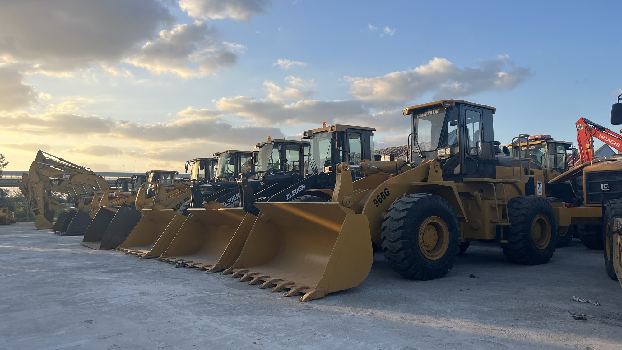 Sunight Development Company Limited - Грузовики - Год: 2022 undefined: фото 20