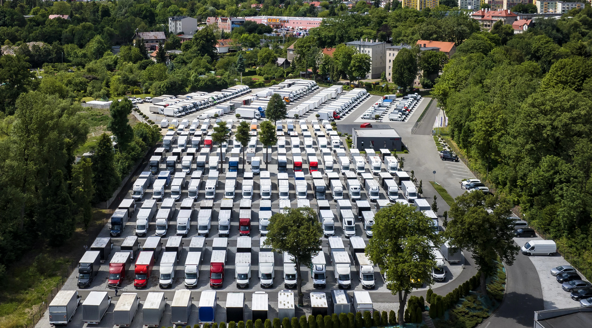 AUTO-PLUS DEALER undefined: фото 2