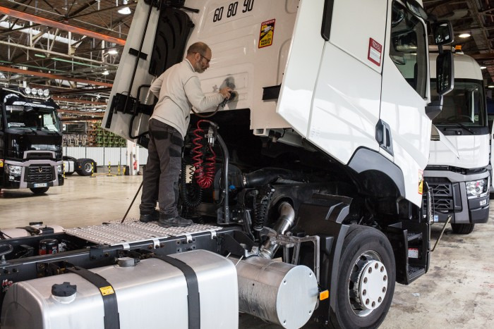 Renault Trucks France - Тягачи - 4х2, Коробка передач: автоматическая undefined: фото 10