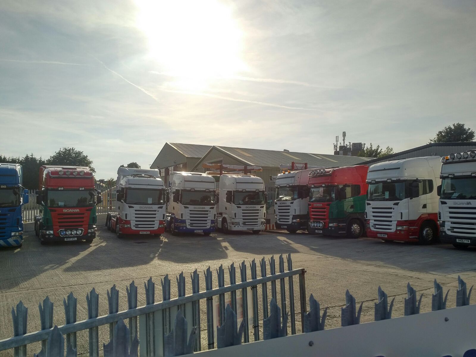 Steer Commercials Sales & Exports Ltd - Тягачи MERCEDES-BENZ undefined: фото 1