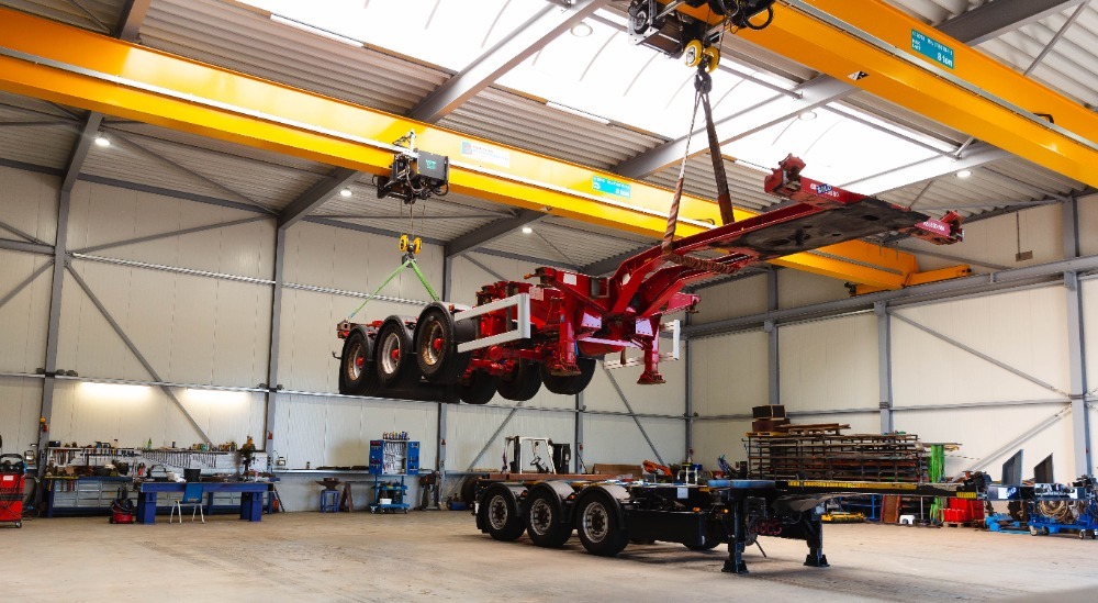 Louis Boon Trucks & Trailers BV - Тягачи undefined: фото 2