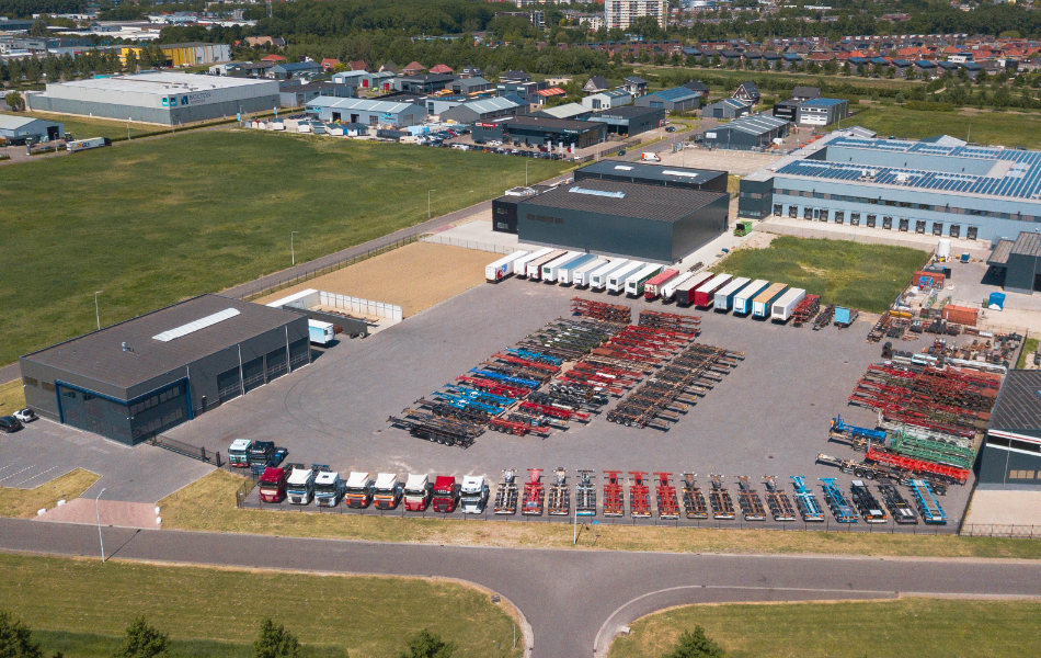 Louis Boon Trucks & Trailers BV - Тягачи undefined: фото 6