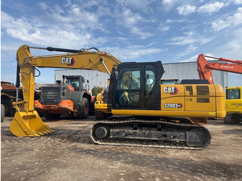 Гусеничный экскаватор CATERPILLAR 320D3