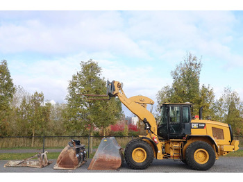 Колёсный погрузчик CATERPILLAR 938M