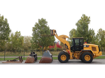 Колёсный погрузчик CATERPILLAR 938M