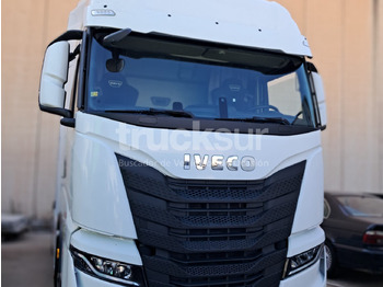 Тягач IVECO S-WAY