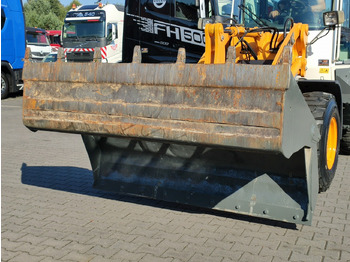 Компактный фронтальный погрузчик Liebherr L 506 STEREO Szybkozłącze / Łyżka Krokodyl + Widły Waga 6300kg: фото 4 Компактный фронтальный погрузчик Liebherr L 506 STEREO Szybkozłącze / Łyżka Krokodyl + Widły Waga 6300kg: фото 4