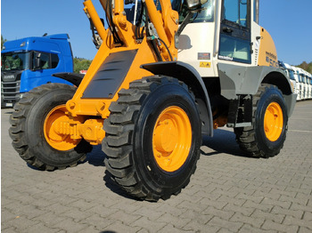 Компактный фронтальный погрузчик Liebherr L 506 STEREO Szybkozłącze / Łyżka Krokodyl + Widły Waga 6300kg: фото 5 Компактный фронтальный погрузчик Liebherr L 506 STEREO Szybkozłącze / Łyżka Krokodyl + Widły Waga 6300kg: фото 5