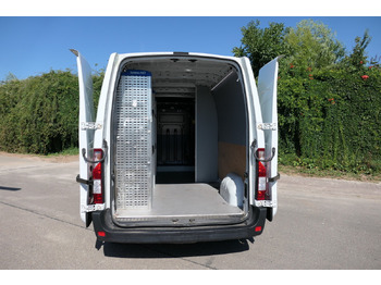 Цельнометаллический фургон RENAULT Master