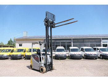 : фото в шапке страницы