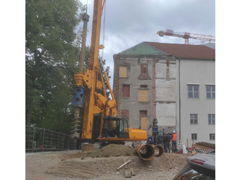 Буровая машина BAUER