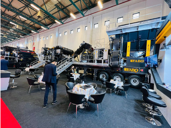 Новый Мобильная дробилка FABO Mobile crusher: фото 2 Новый Мобильная дробилка FABO Mobile crusher: фото 2