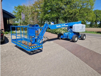 Телескопический подъемник Genie S-45: фото 3 Телескопический подъемник Genie S-45: фото 3