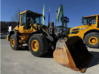 Колёсный погрузчик VOLVO L90H