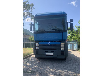 Тягач RENAULT Magnum